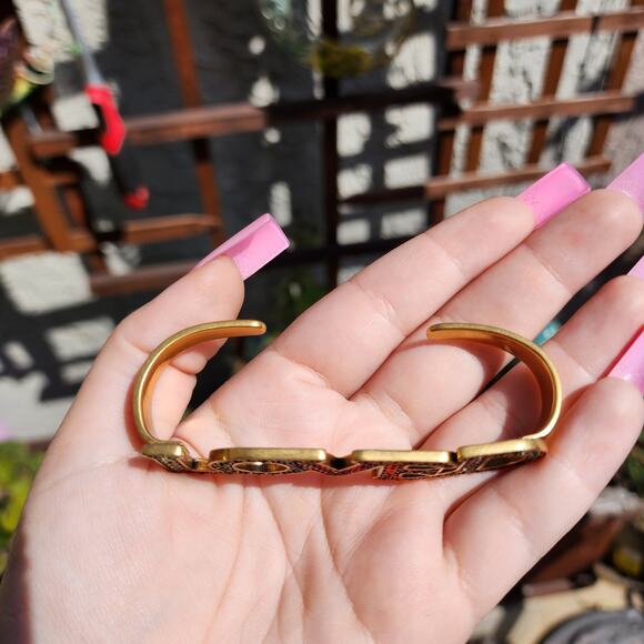 Gucci LOVED Palm Cuff Rainbow Rhinestone Gold Tone Swarovski Crystal Bracelet - Picture 9 of 16